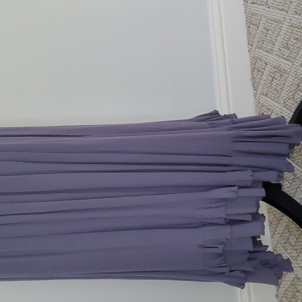 Dress - Picture 4 of 6